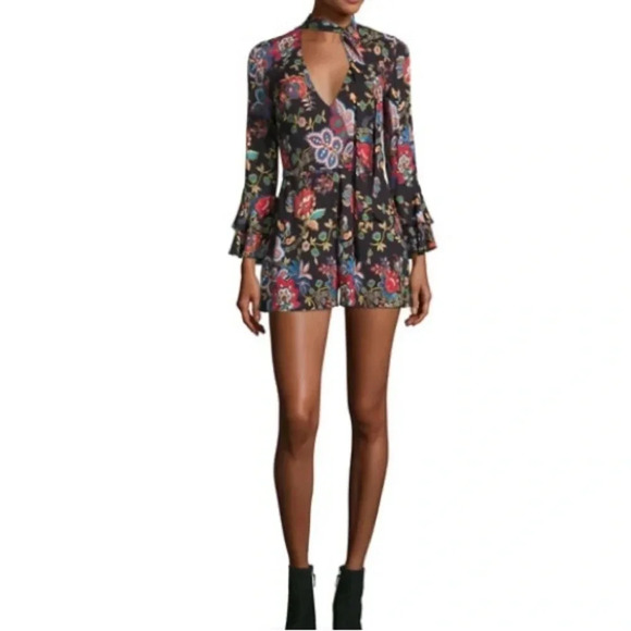 Alice + Olivia Macall Floral print romper 5416006 Size 2 V-Neck Bell-Sleeved - Picture 2 of 11